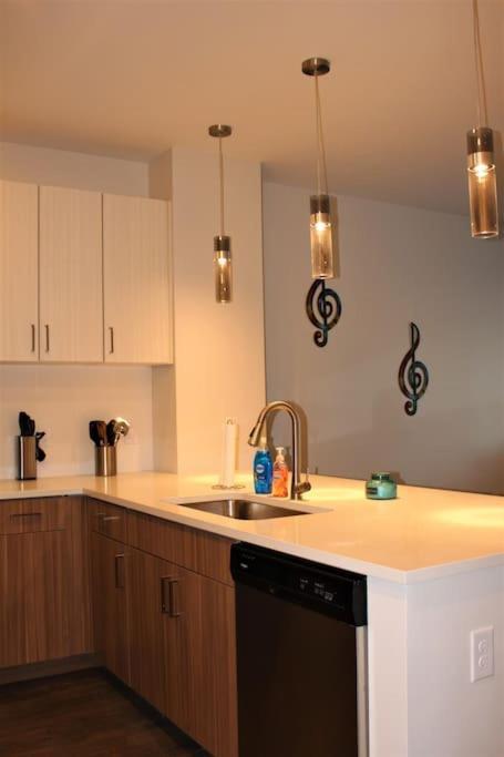 Luxury In The Gulch Apartment Nashville Bagian luar foto