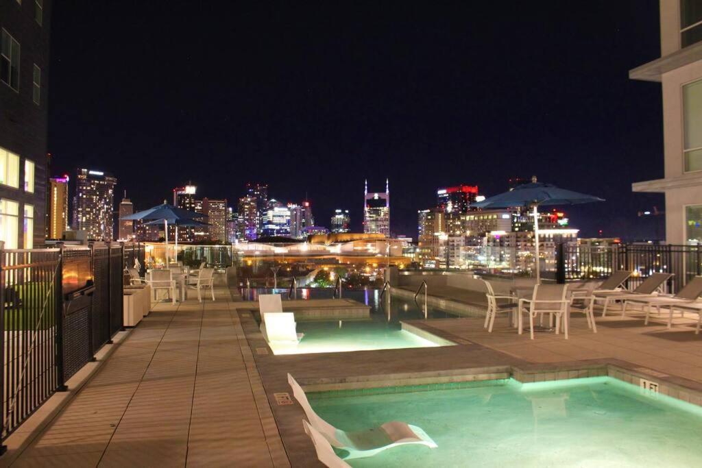 Luxury In The Gulch Apartment Nashville Bagian luar foto
