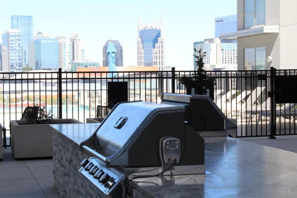 Luxury In The Gulch Apartment Nashville Bagian luar foto